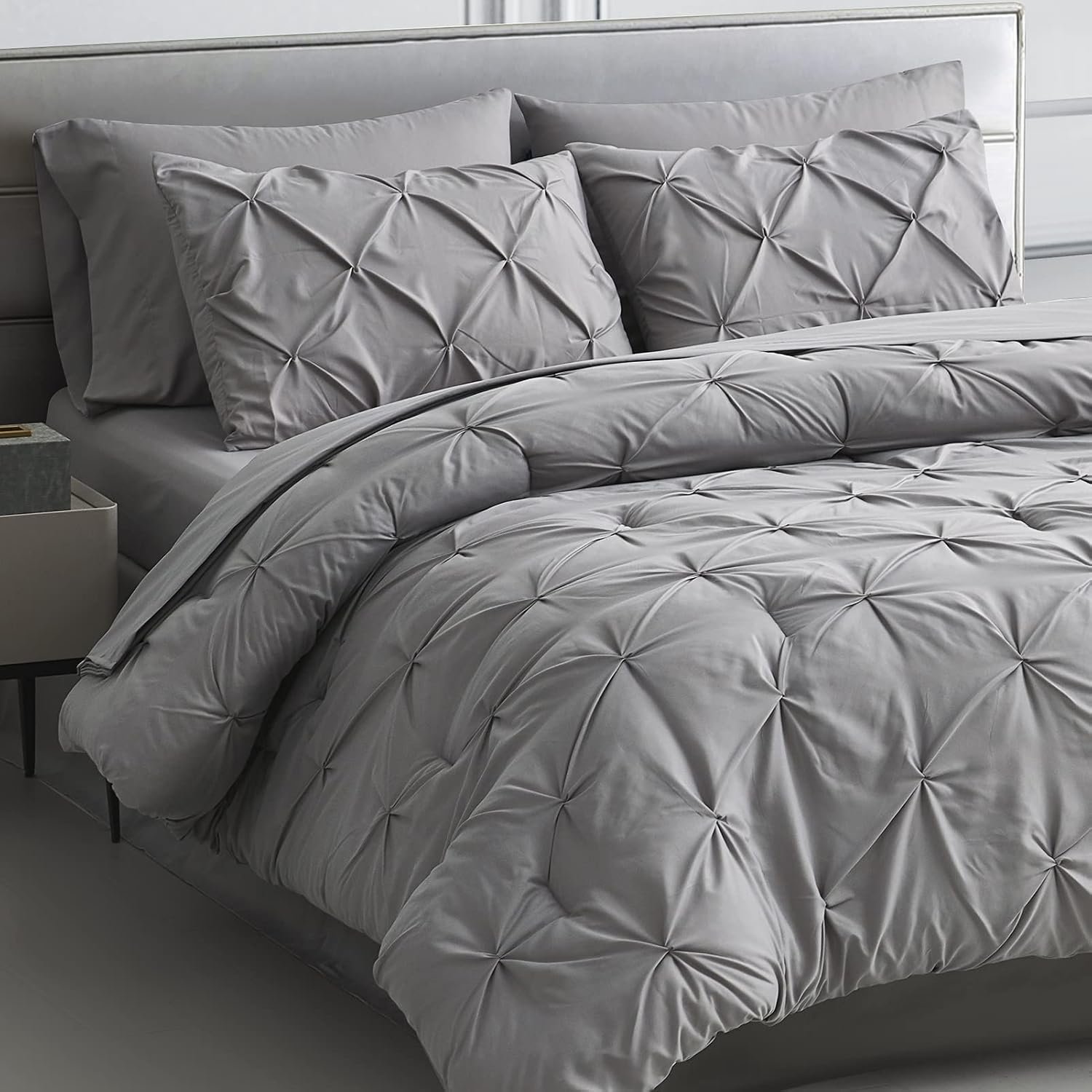 Pinch Pleat Bedding Set with Comforter