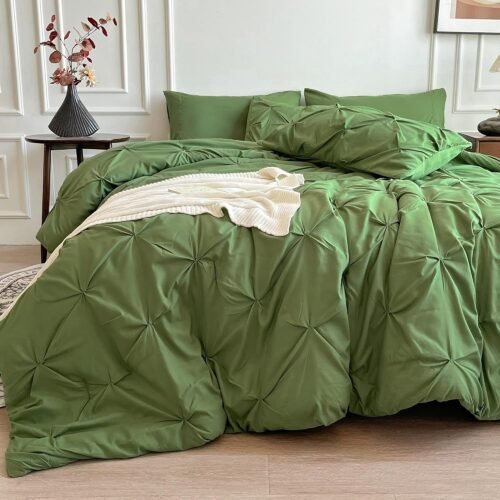 Pinch Pleat Comforter and Sheet Set